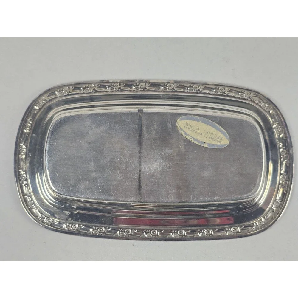 Wm. Rogers Silverplate Covered Butter Dish w/ Glass Liner & Serving Tray